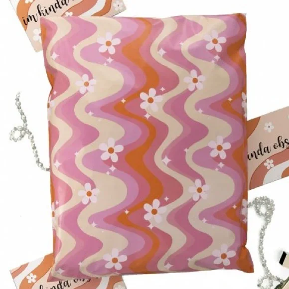 Wavy Daisy Poly Mailers 12x15.5 Pack of 25 - Picture 2 of 5